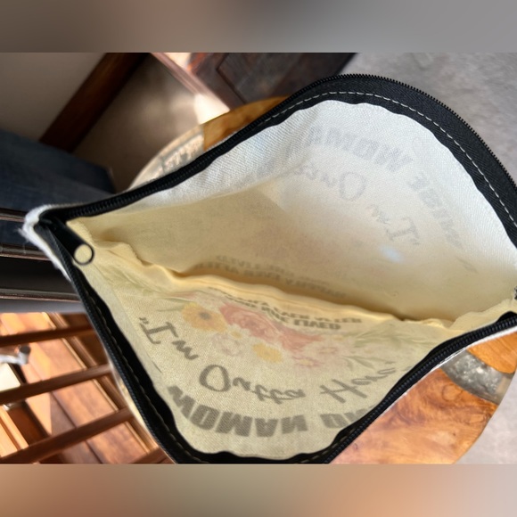 A Wise Woman Zip Pouch/Bag - Picture 2 of 2